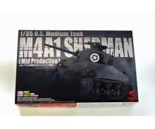 1:35 US SHERMAN M4A1 (Mid Production) carson 1:35 US SHERMAN M4A1 (Mid Production)