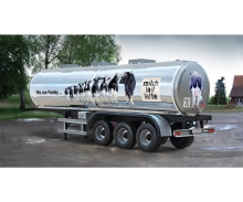 carson 1:24 "The Familiy "Swissmilk Tank Trailer