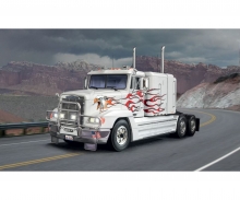 carson 1:24 Freightliner FLD 120 (Classic)