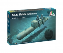 carson Italeri S.L.C. Maiale 200 Model Kit with Crew