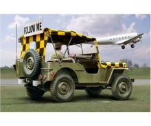 carson 1:35 Willys Jeep "Follow me" Model Set