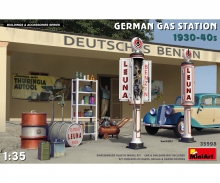 carson 1:35 Ger. Gas Station Set 1930-40 w/Acc.