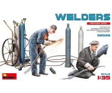 1:35 Fig. Welders w/ Accessories (2) carson 1:35 Fig. Welders w/ Accessories (2)