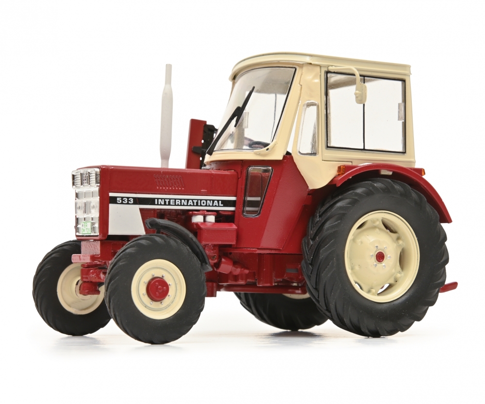 International 533 rot 1:32 - Landwirtschaftliche Modelle - Modelle International 533 rot 1:32 - Landwirtschaftliche Modelle - Modelle