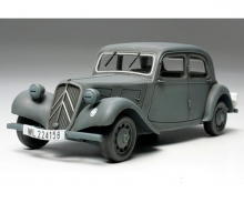 tamiya 1:48 WWII Citroen CV11 Staff Car model kit