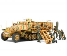 tamiya 1:48 Sd.Kfz.251/1 "Stuka z.Fuss" Halbk.