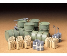 tamiya 1:35 Diorama-Set Ger.Barrel & Jerry Can