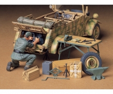 tamiya 1:35 Diorama-Set Engine Maint.Kübelw.(1)
