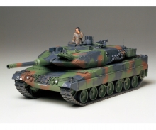 tamiya 1:35 BW MBT Leopard 2A5 (1)
