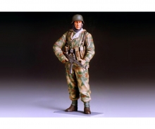 tamiya 1:16 WWII German Infantryman Winter Figure Kit