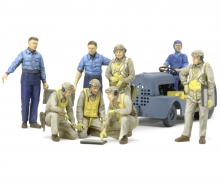 1:48 US Navy Pilots w:Tug tamiya 1:48 US Navy Pilots w:Tug
