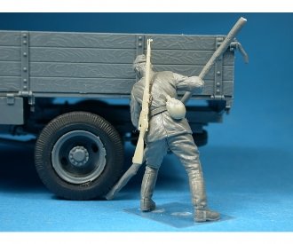 1:35 GAZ-AAA Mod. 1943 Camion de transport (5)