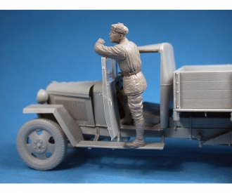 1:35 Fig. Red Army Drivers (5)