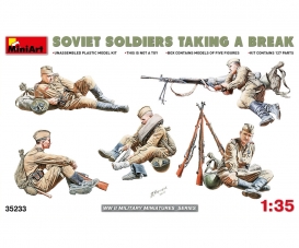 1:35 Fig. Sov. Soldiers take a Break (5)