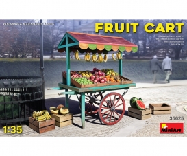 1:35 Market Cart with Fruits