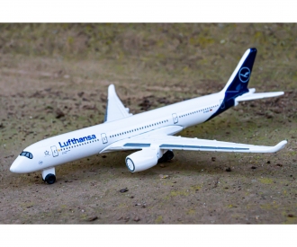Lufthansa toy plane 2025