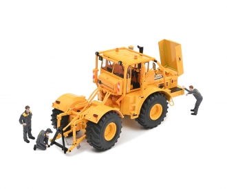 Kirovets K700 w. Figurines 1:32